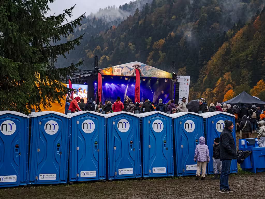 Portatīvās tualetes āra festivālā