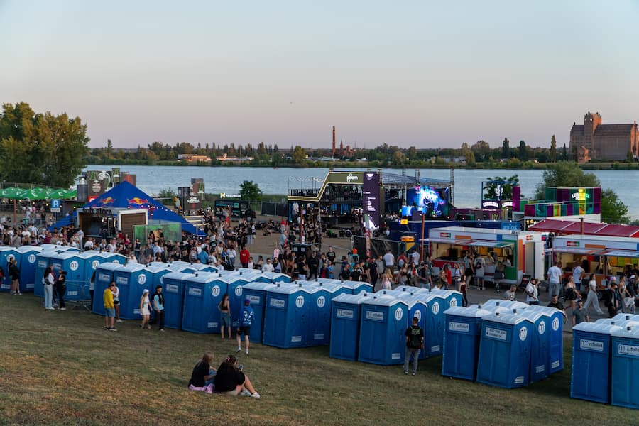mToilet projekts - Āra festivāls